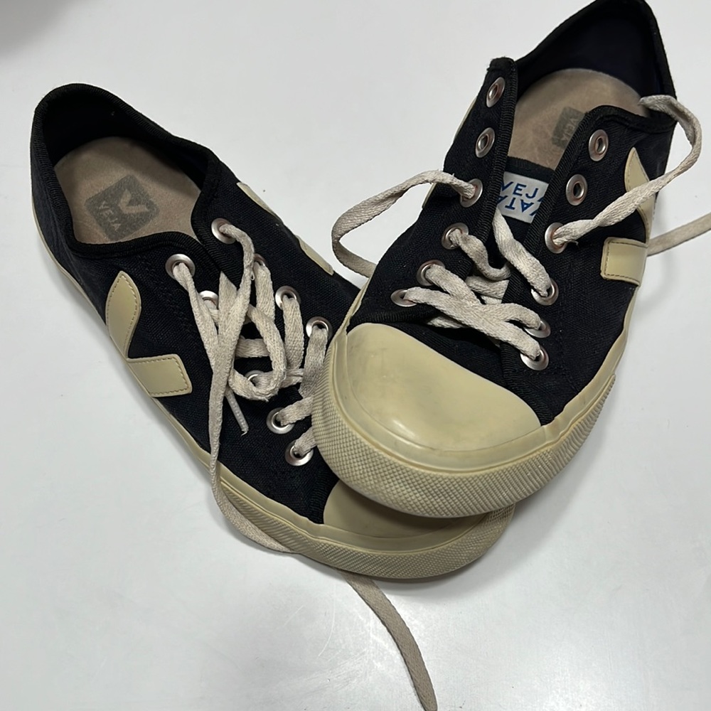 BEJA walker Tennis Shoes Womens